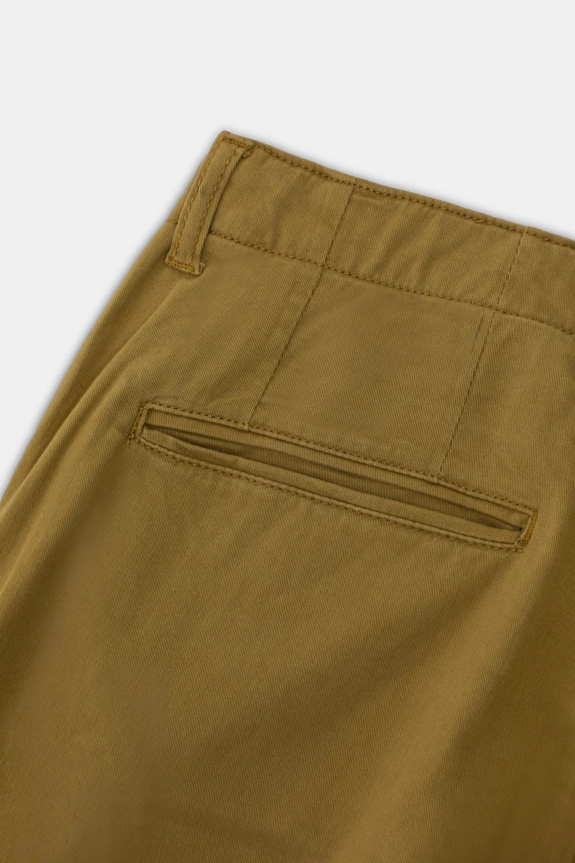 Basic Camel Chinos