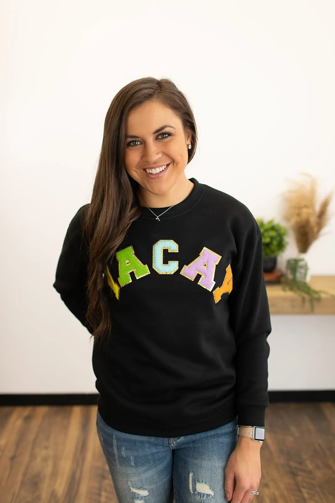 Black Vacay Patched Crewneck Sweatshirt (SM-2X)