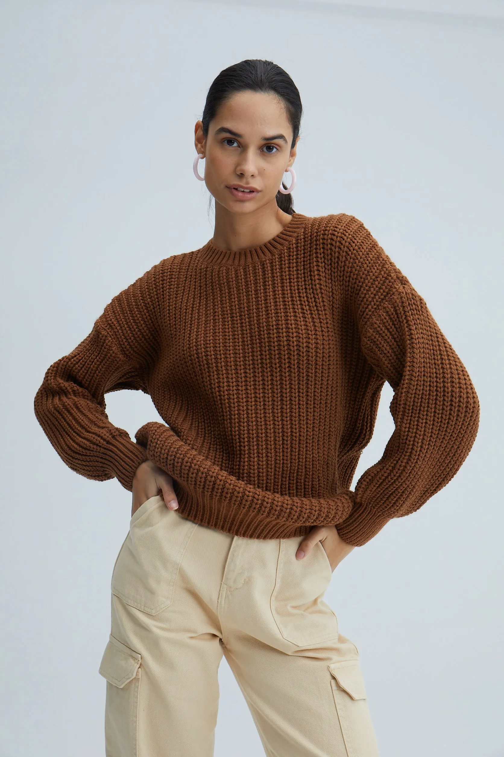 KNIT SWEATER WITH LOW SHOULDER