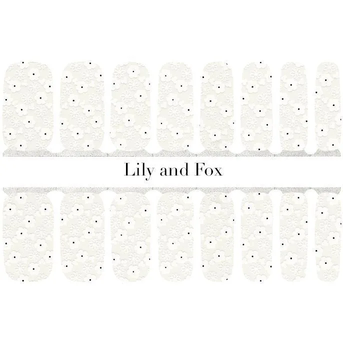 Lily and Fox - Nail Wrap - Dainty Daisies