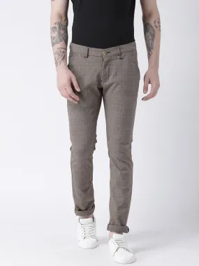 Men Grey Slim Fit Checked Chinos