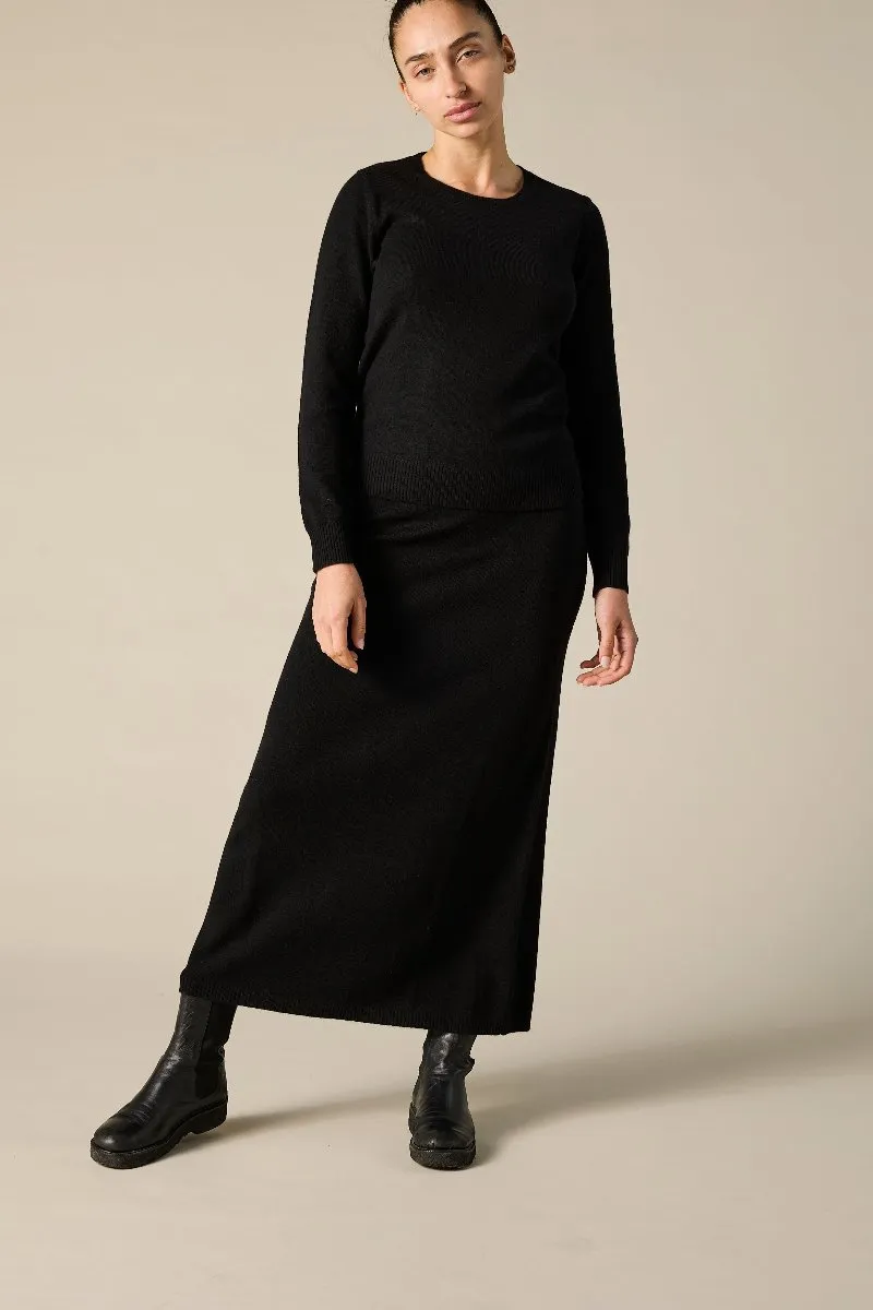 Pure Cashmere Maxi Skirt in Black